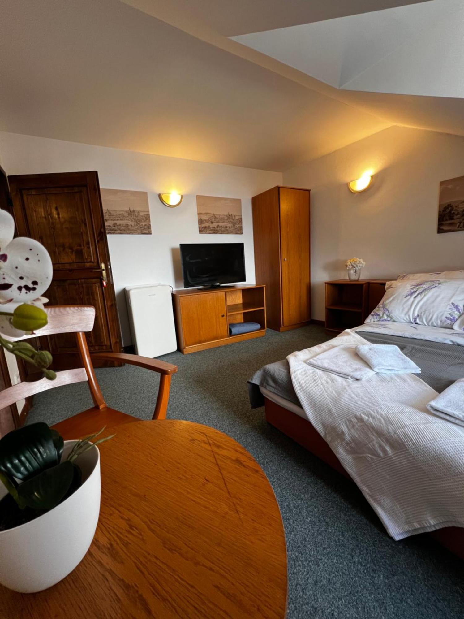 Apartmany Baroko Broumov Bagian luar foto