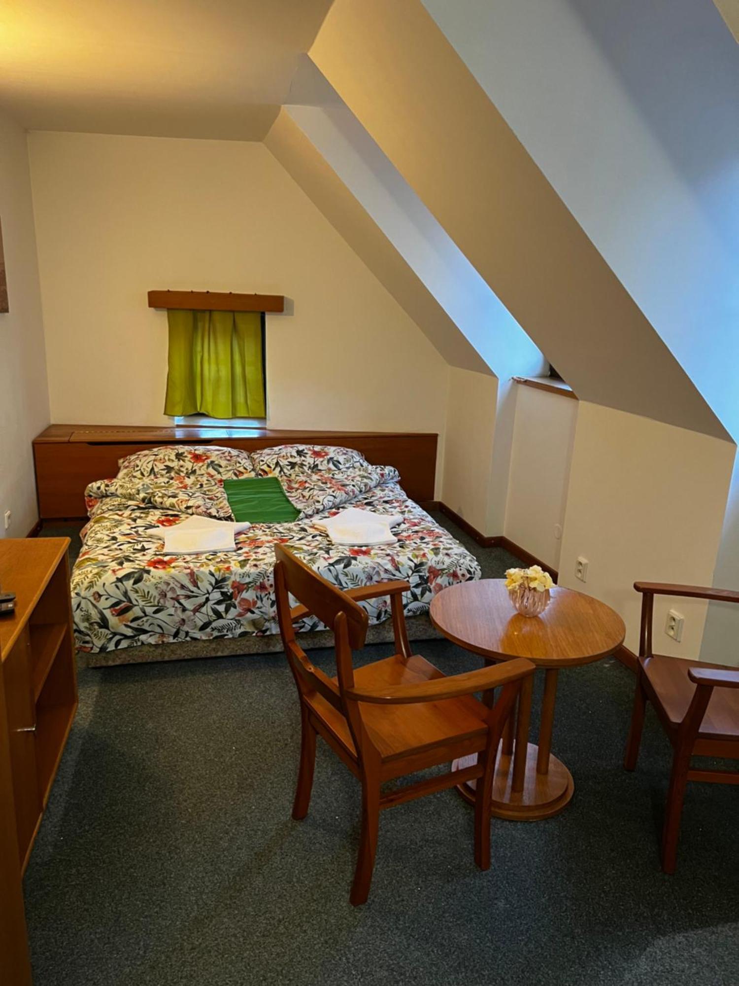 Apartmany Baroko Broumov Bagian luar foto