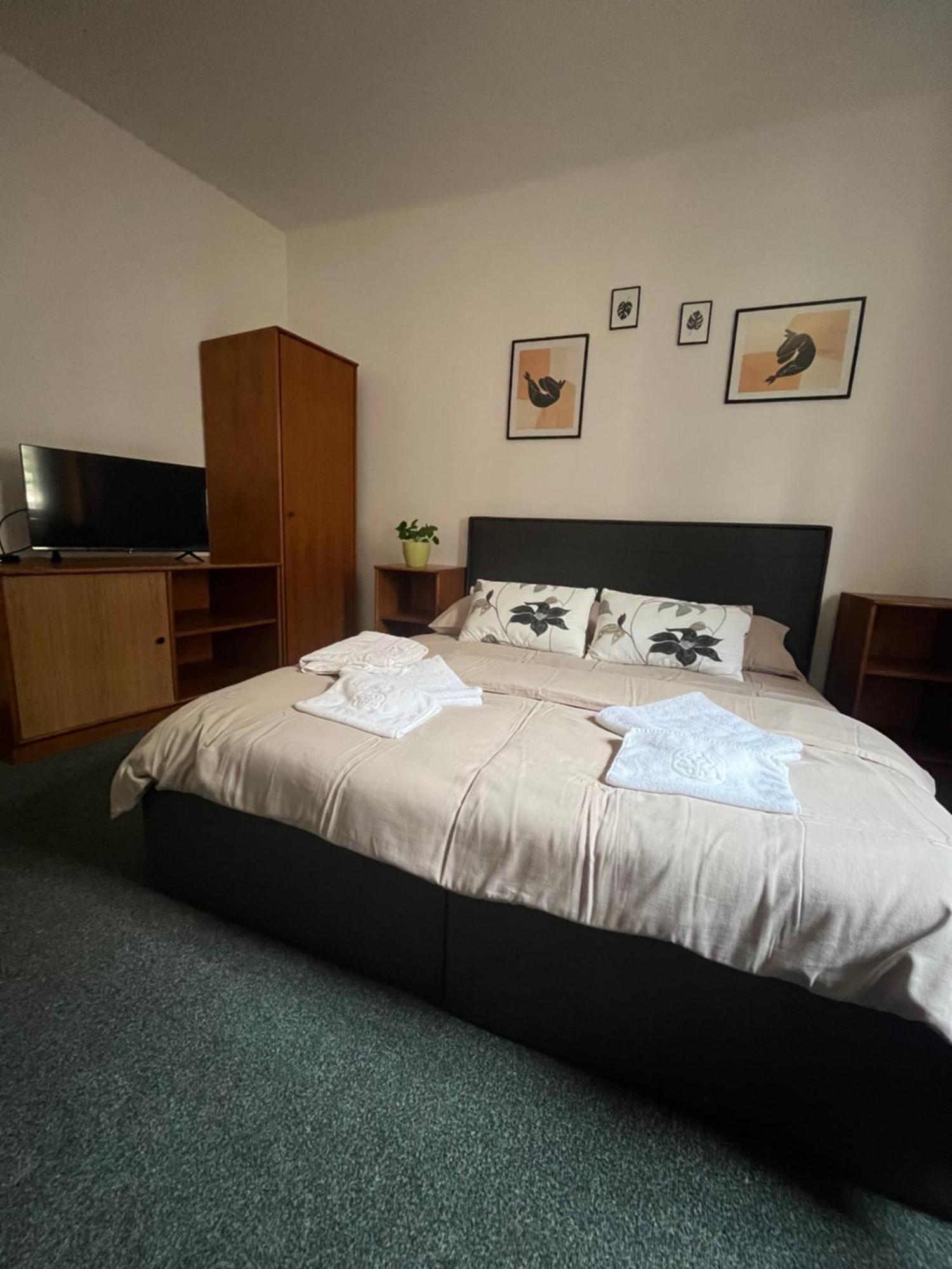 Apartmany Baroko Broumov Bagian luar foto