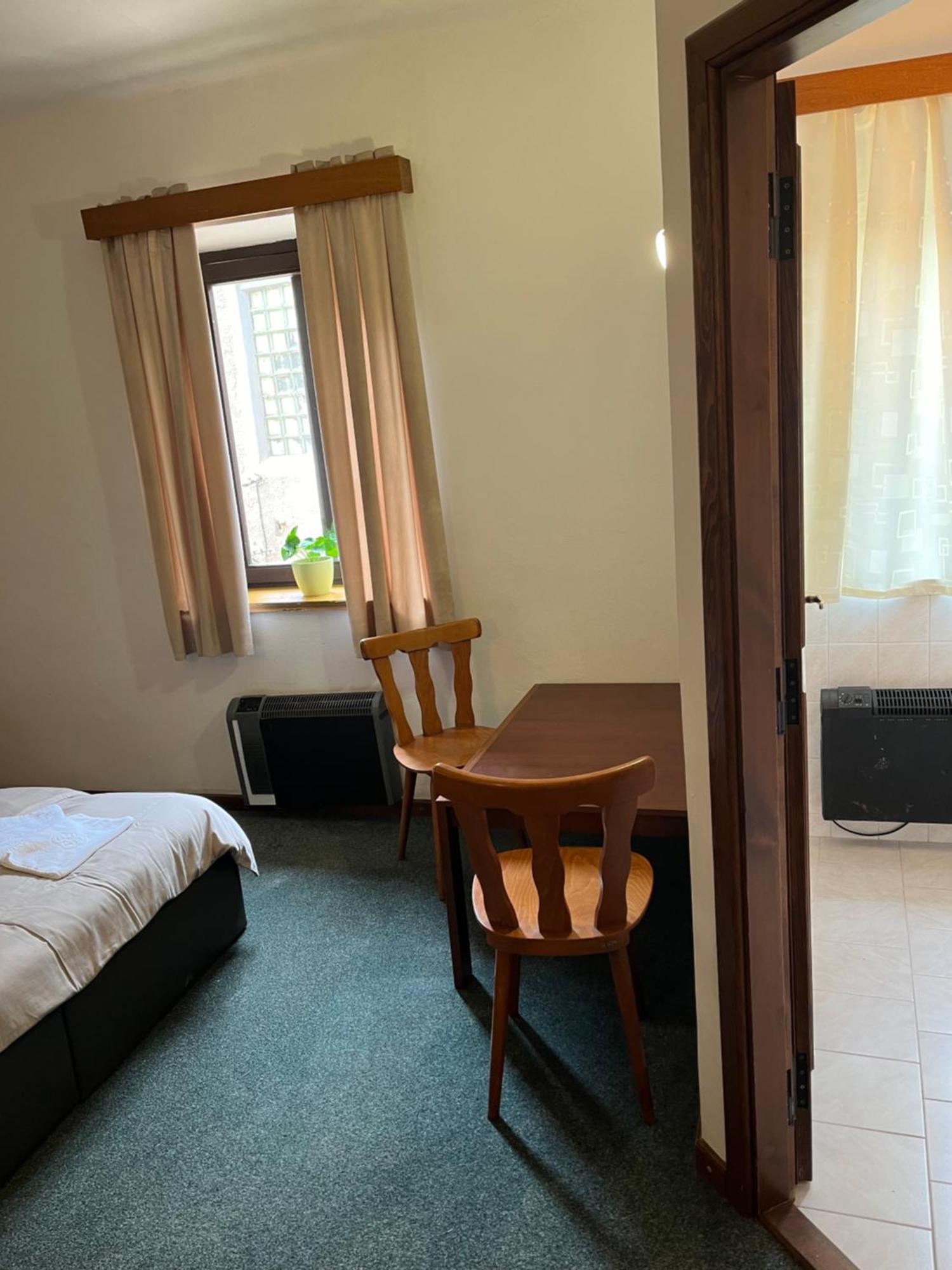 Apartmany Baroko Broumov Bagian luar foto