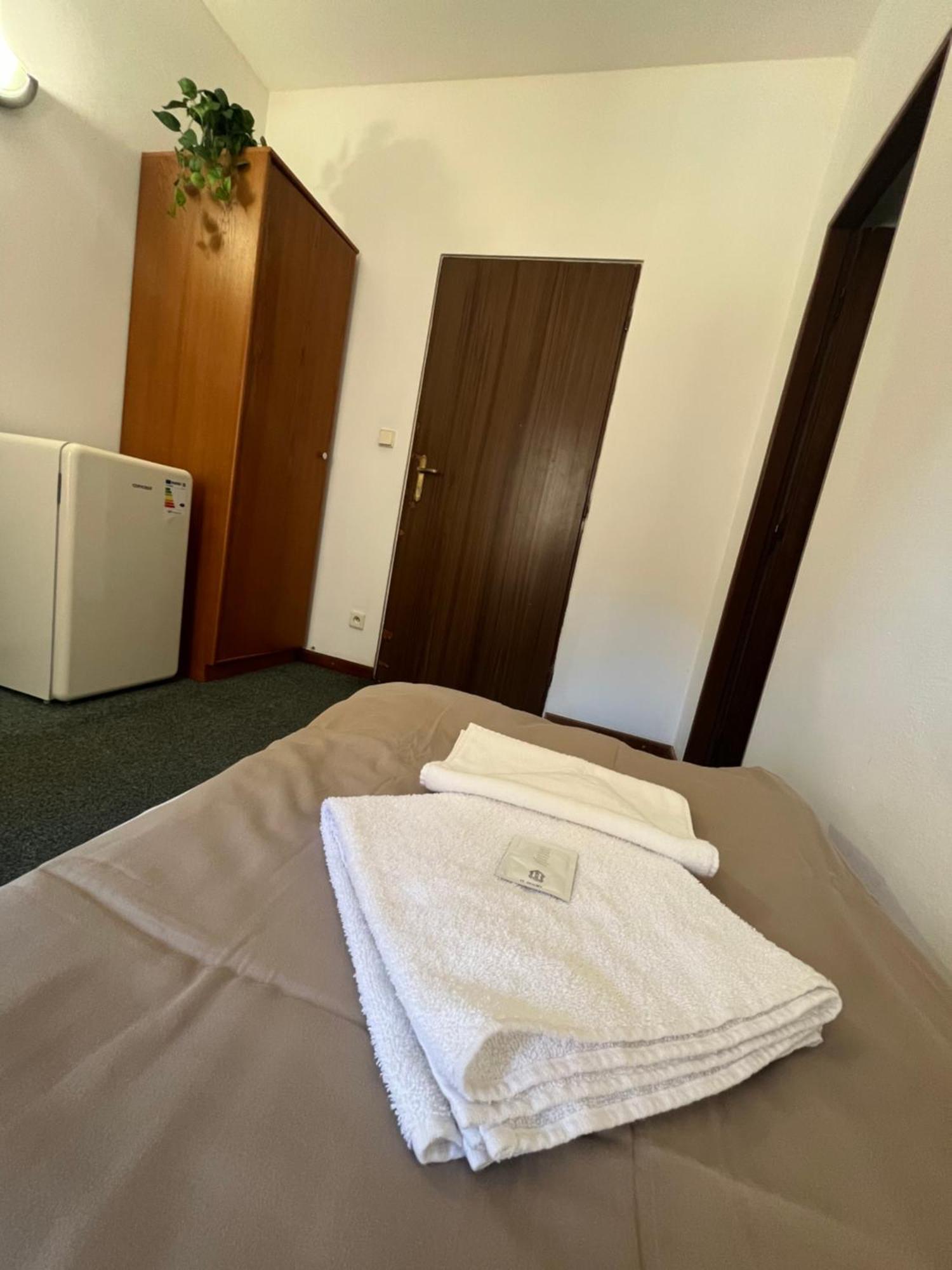 Apartmany Baroko Broumov Bagian luar foto