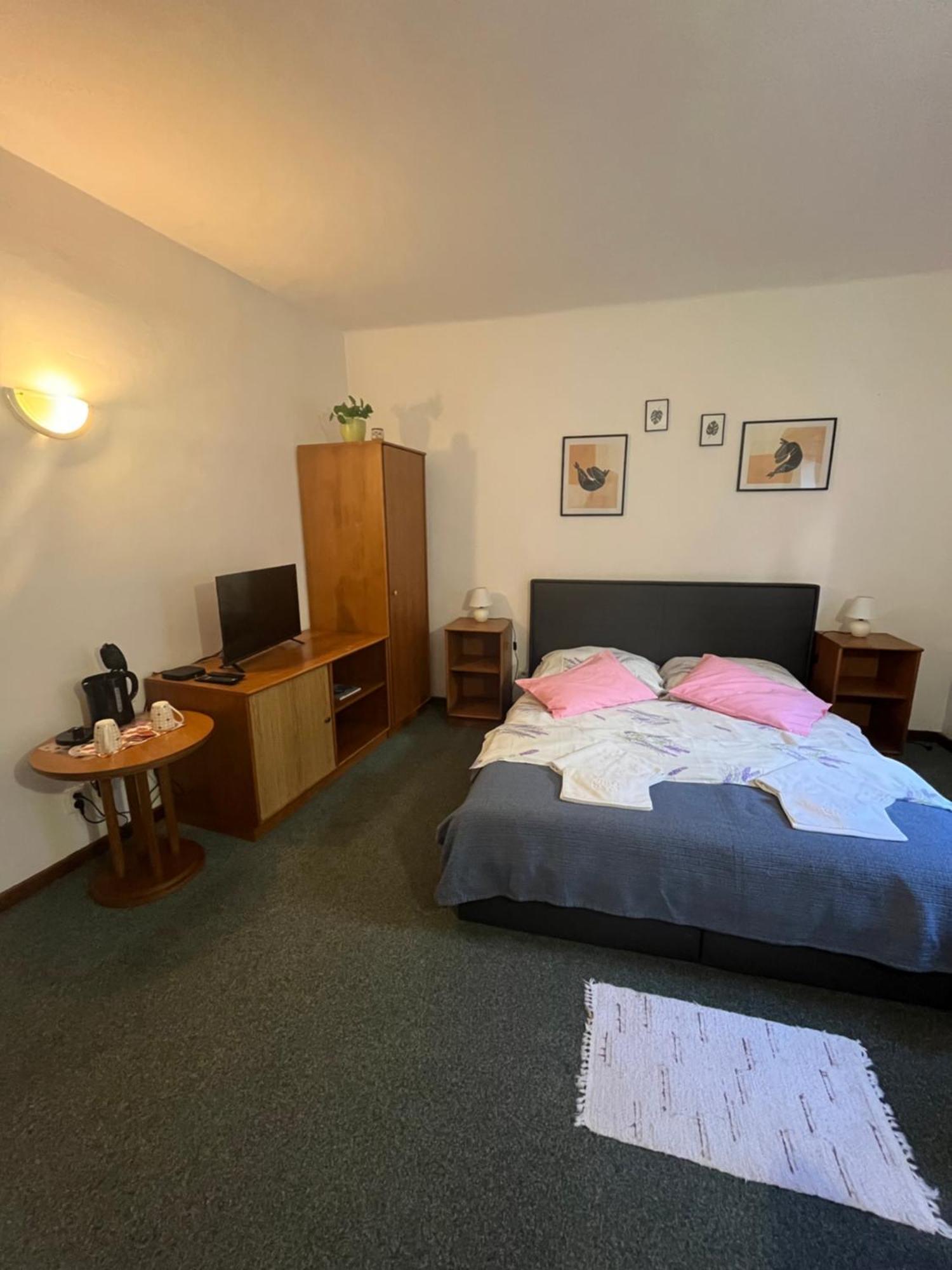 Apartmany Baroko Broumov Bagian luar foto